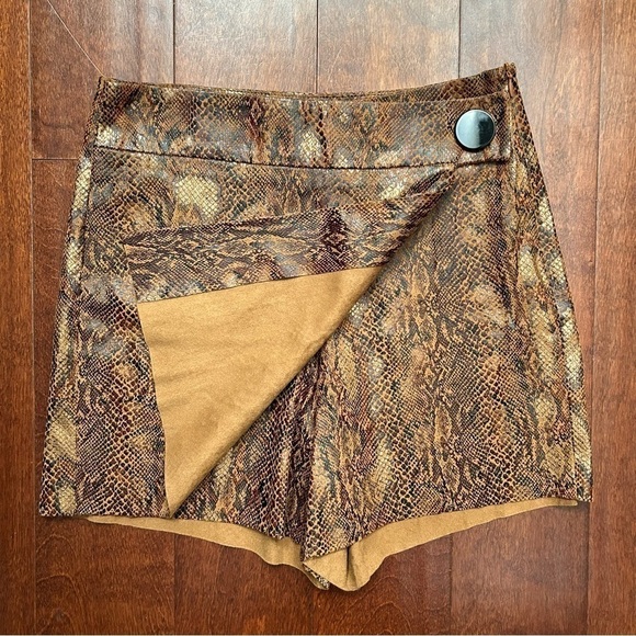 Zara Faux Python Leather Skort, Snakeskin Print in Brown and Bronze, Size Small - Picture 7 of 12
